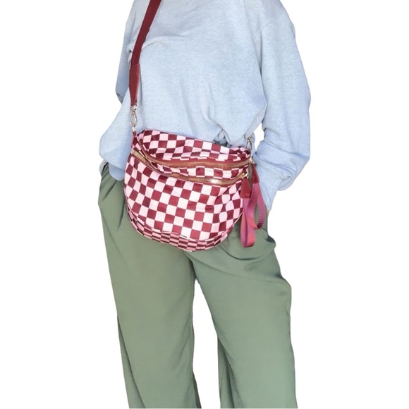 Checkered Crossbody Bum Bag — Maroon & Light Pink - Picture 7 of 8